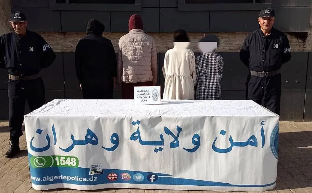 توقيف 4 أشخاص من بينهم فتاتين تورطن في إنشاء محل للدعارة