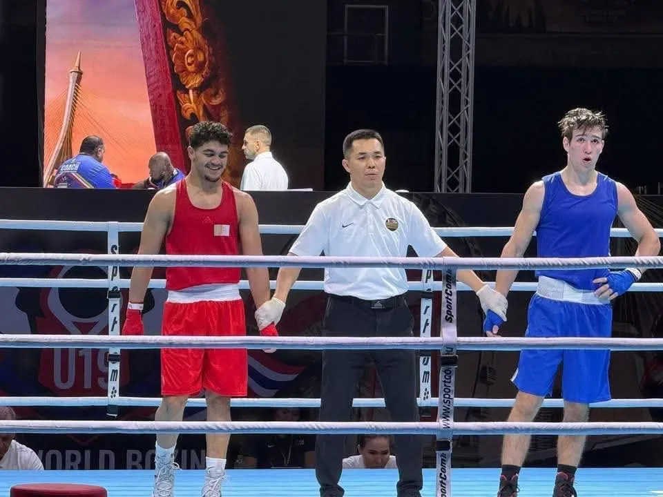 الجزائري بن معزوز محمد يتأهل لربع نهائي كأس العالم للملاكمة