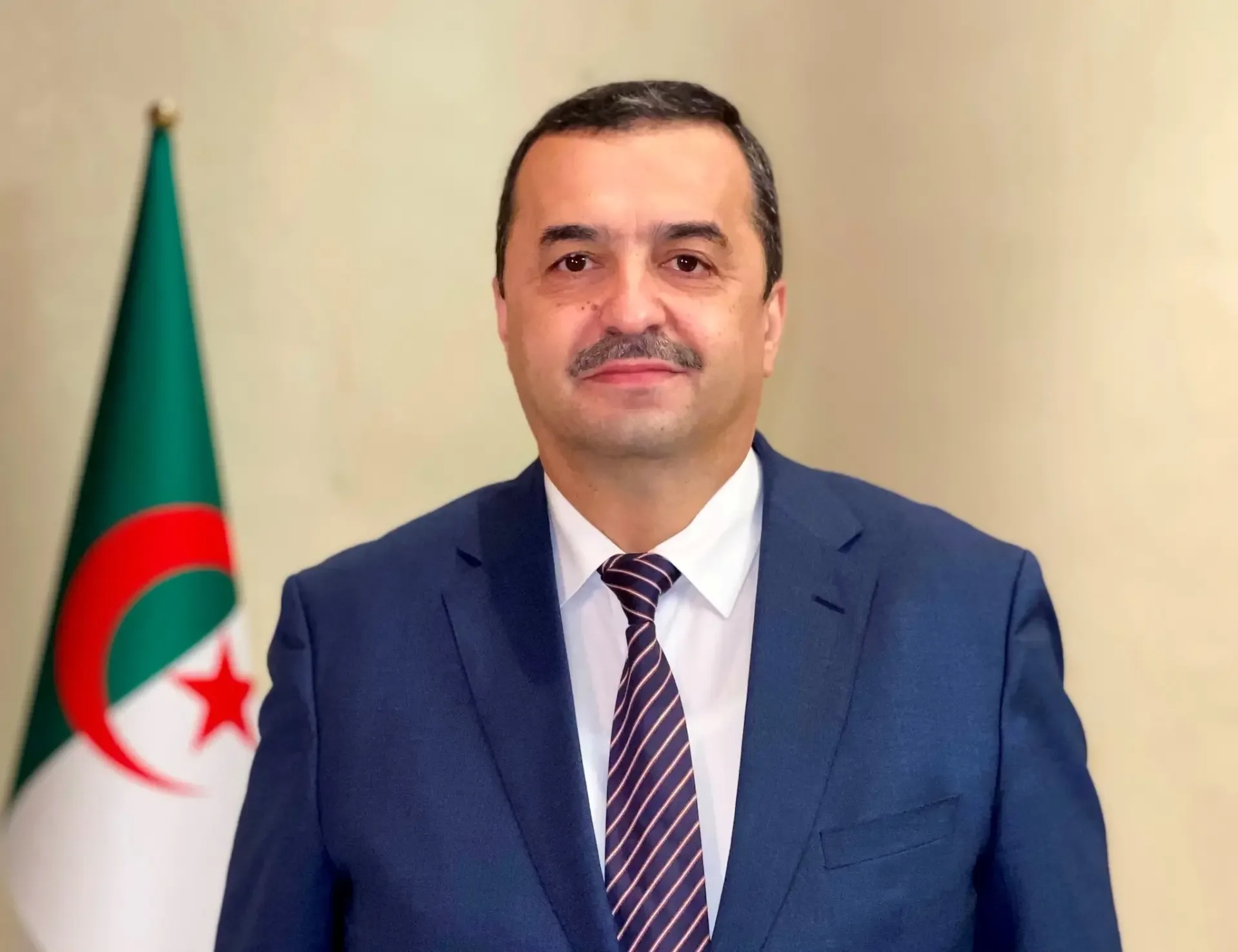 لتعزيز التعاون بين البلدين..عرقاب في زيارة عمل إلى النيجر