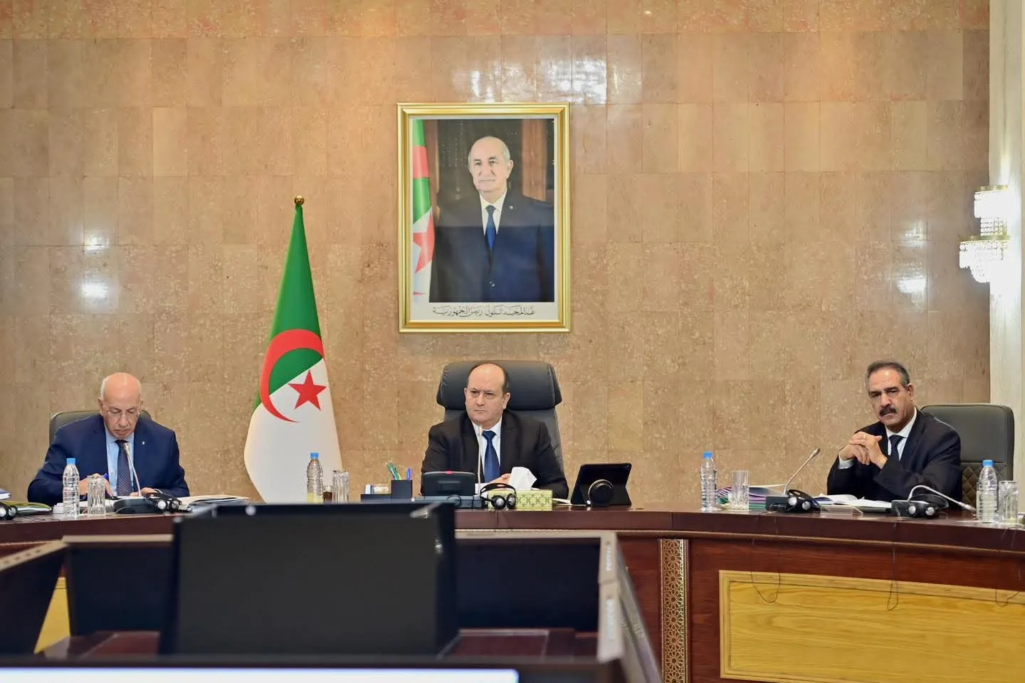 ملفات هامة على طاولة الوزير الأول