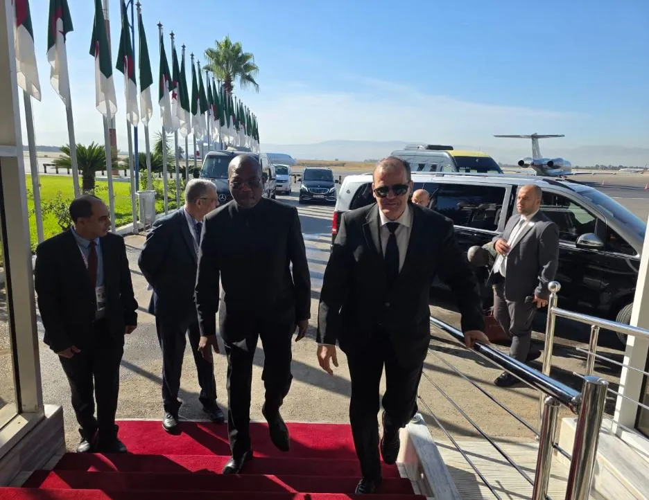 رزيق يستقبل وزير التجارة والصناعة لجمهورية إفريقيا الوسطى