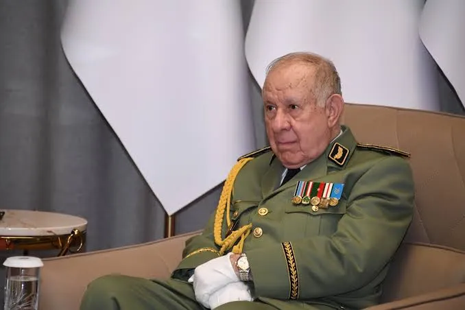 الفريق أول شنقريحة يترأس أشغال الاجتماع السنوي لإطارات المنشآت العسكرية