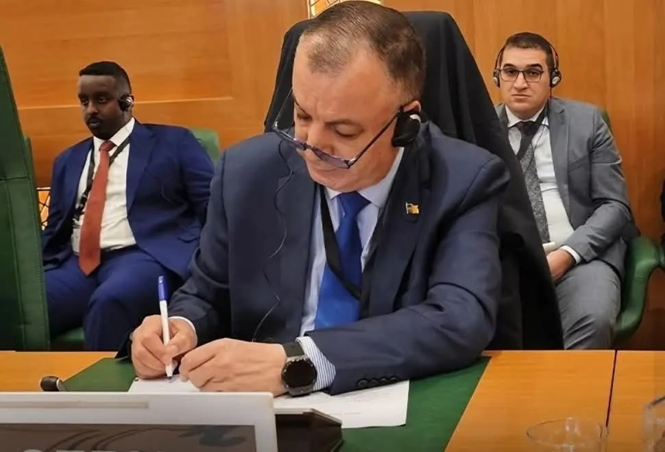 شريف وليد يترأس الوفد الجزائري المشارك في الاجتماع الاستثنائي بمدينة جدة