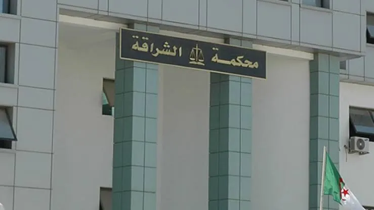 10 سنوات حبسا لشاب ظهر في فيديو يحطم السيارات بالطريق العام