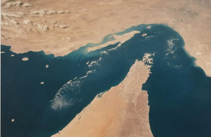 ترامب يمدد المهلة الممنوحة لإيران لفتح مضيق هرمز