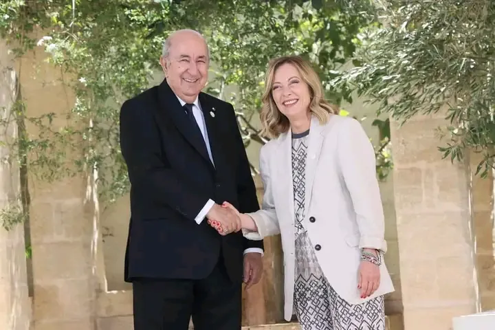 رئيس الجمهورية يتلقى مكالمة هاتفية من جورجيا ميلوني