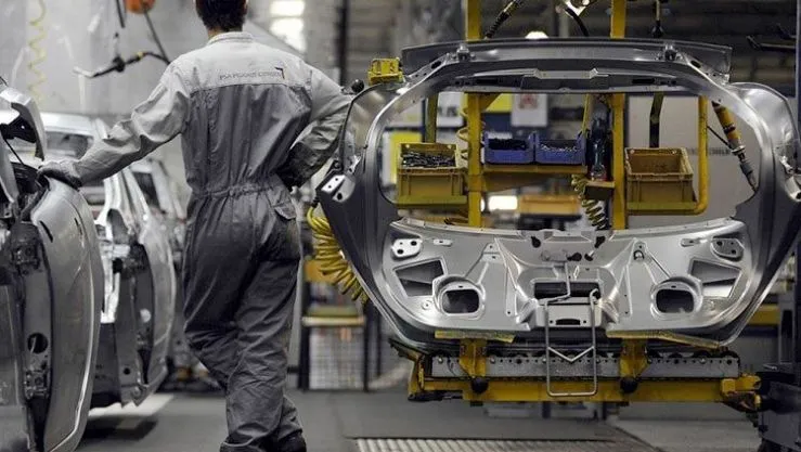 هذه هي الشروط للراغبين  في الاستثمار في تصنيع السيارات بالجزائر