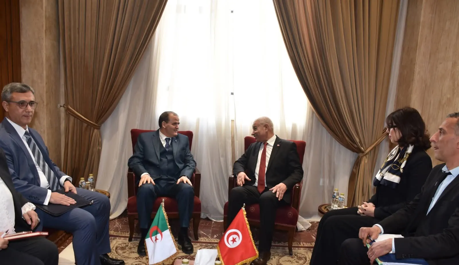 تعزيز المبادلات التجارية بين الجزائر وتونس