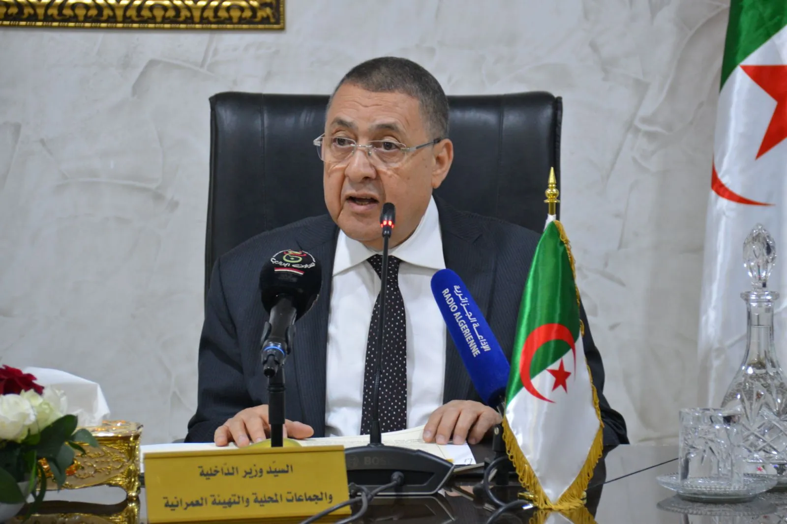 وزير الداخلية: لا حل مع المستعمر إلا بالسلاح