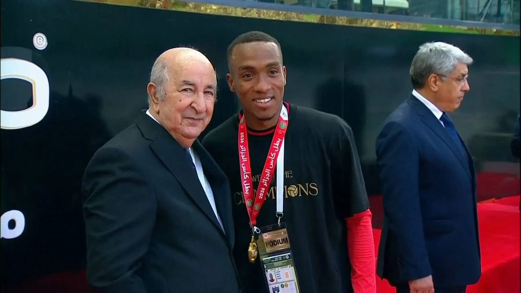 الرئيس تبون يشرف على مراسم حفل تسليم كأس الجزائر