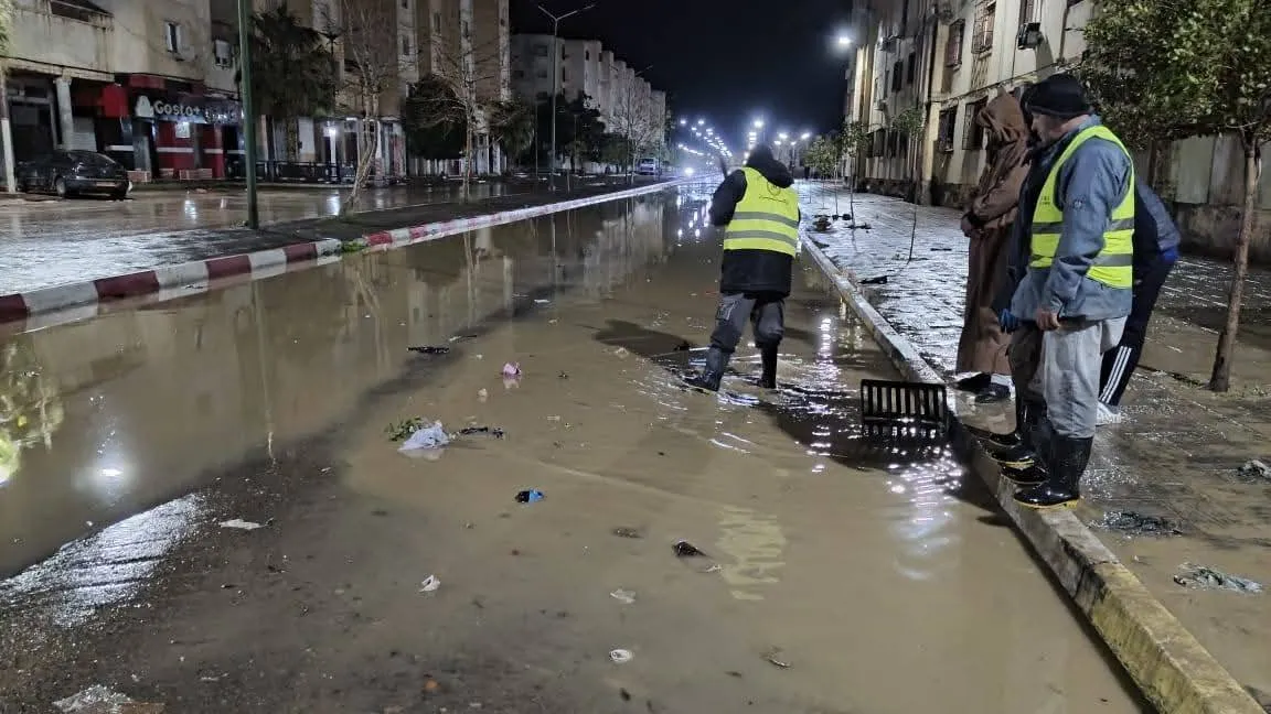 تقلبات جوية.. الأمن الوطني يدعو السائقين إلى التحلي بالحيطة والحذر