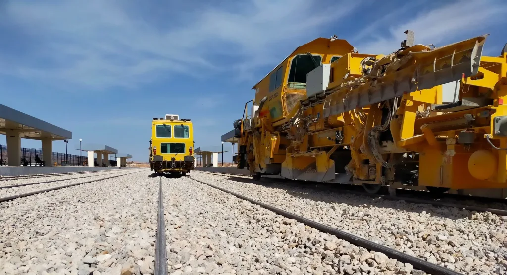 رئيس الجمهورية يأمر بالشروع الفوري لخط السكة الحديدية نحو تمنغست