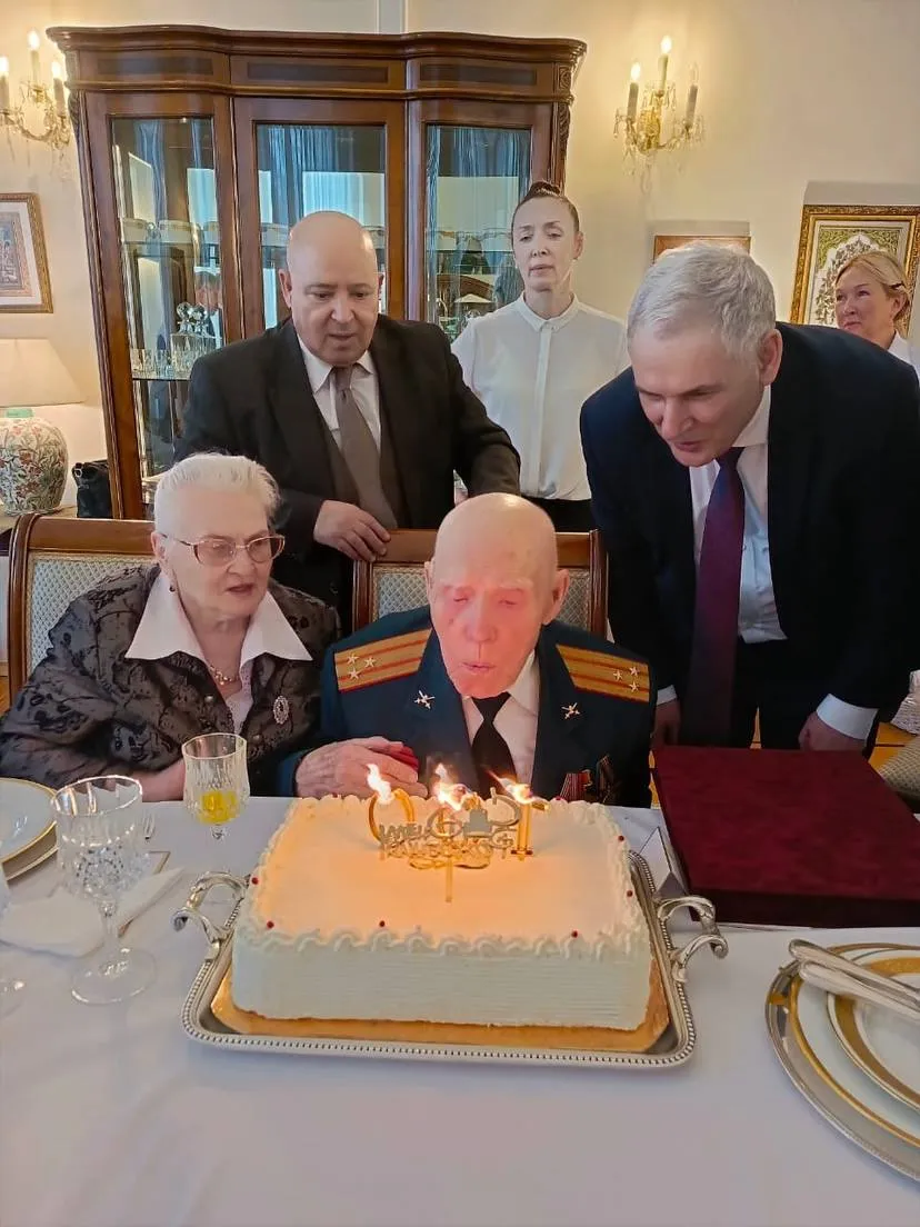 السفارة الجزائرية بموسكو تكرّم العقيد ليتكين