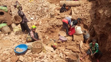 أكثر من 100 قتيل إثر انهيار أرضي في منجم للذهب جنوب الكونغو الديمقراطية