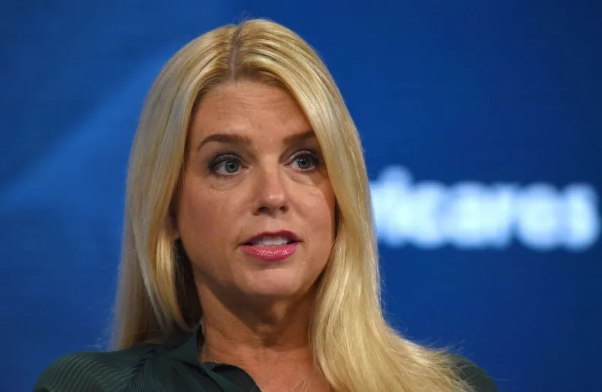 باميلا بوندي: مادورو وزوجته يواجهان لائحة اتهام صدرت بحقهما في نيويورك