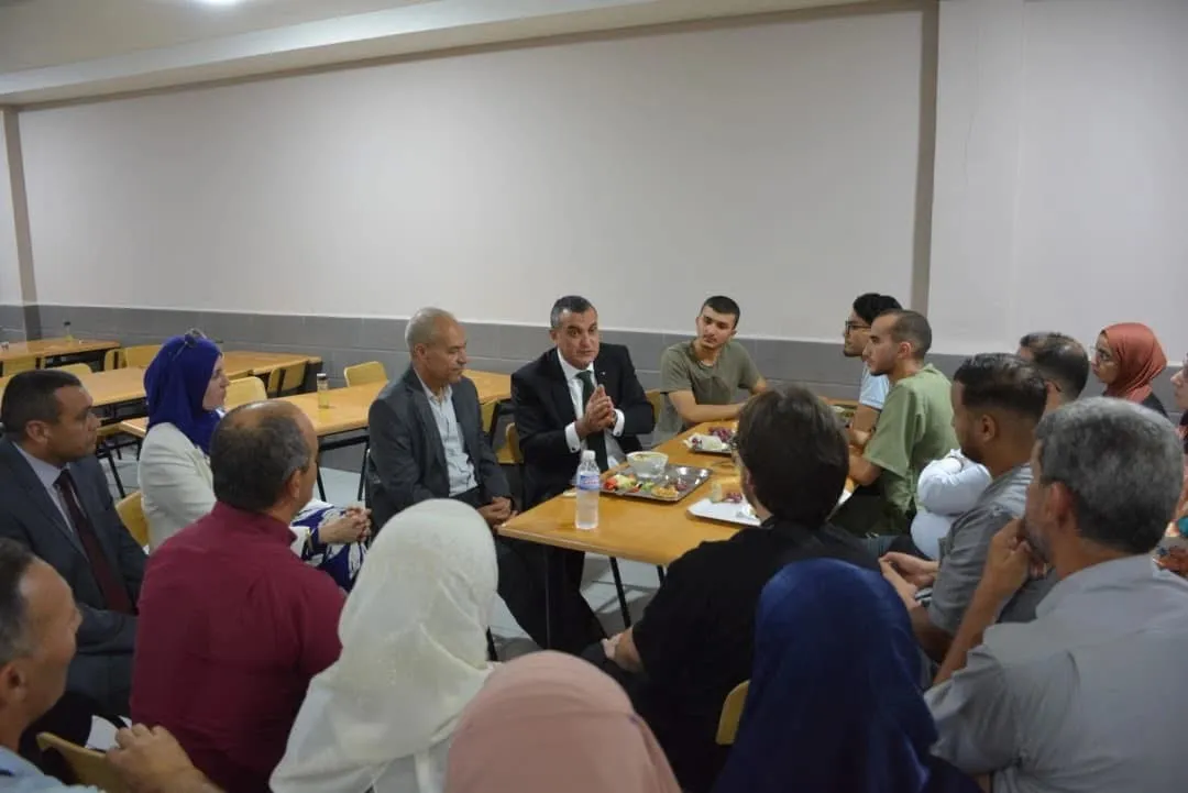 زروقي يطلع على ظروف استقبال الطلبة بالمدرسة الوطنية العليا لتكنولوجيات