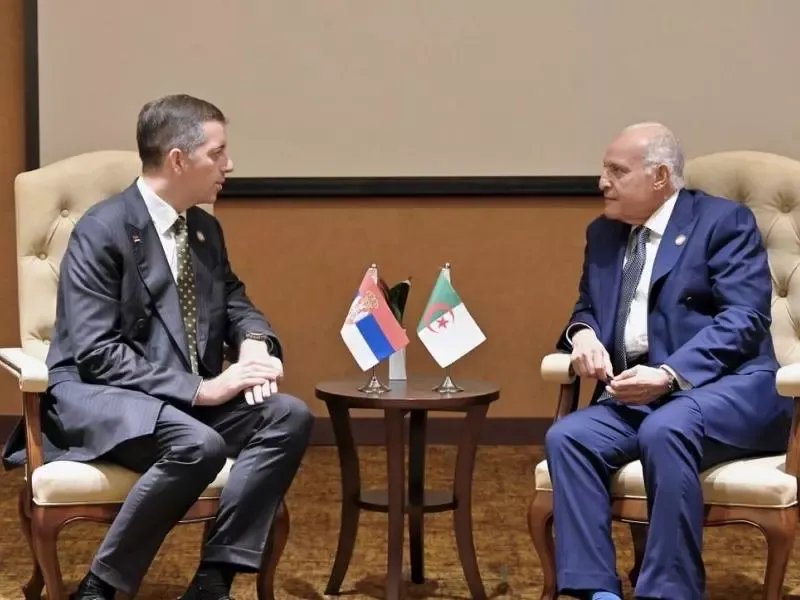 عطاف يجري بكمبالا محادثات ثنائية مع عدد من نظرائه من دول