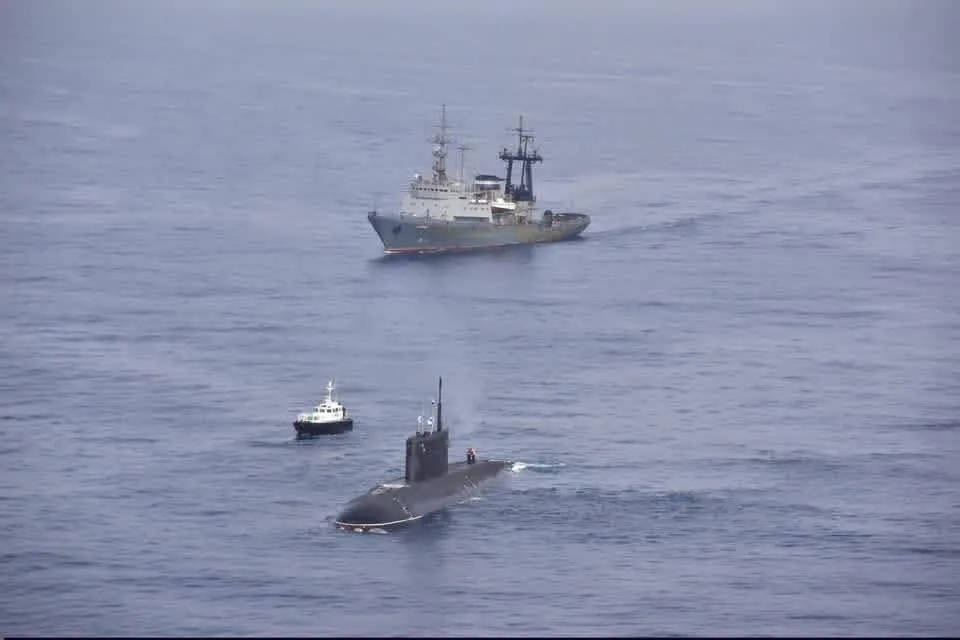 مفرزة عسكرية روسية ترسو بميناء الجزائر