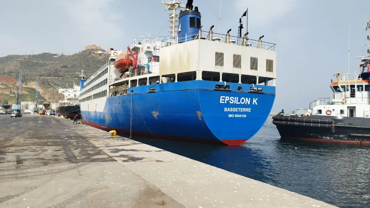 ميناء وهران يستقبل شحنة جديدة من أضاحي العيد