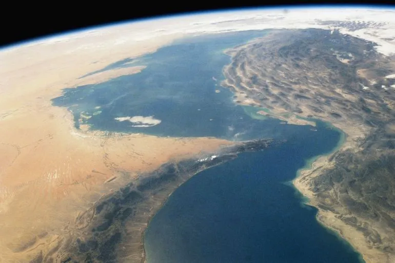 ترامب يعلن بدأحصار شامل على مضيق هرمز
