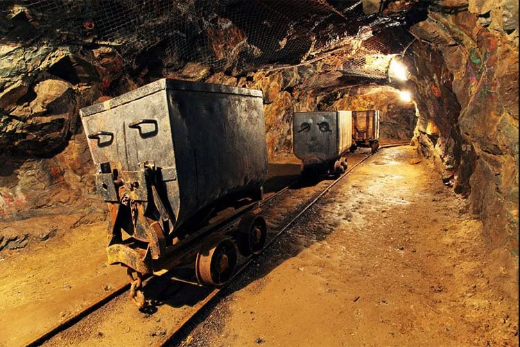 تزويد مشروع الرصاص والزنك بوادي أميزور بمواد متفجرة