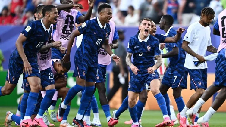 المنتخب الفرنسي يعبر إلى ربع النهائي بفوز صعب على باراغواي