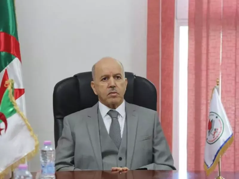 سايحي يبرز أهمية التكوين وعصرنة التسيير في مجال الخدمات الموجهة للمواطن