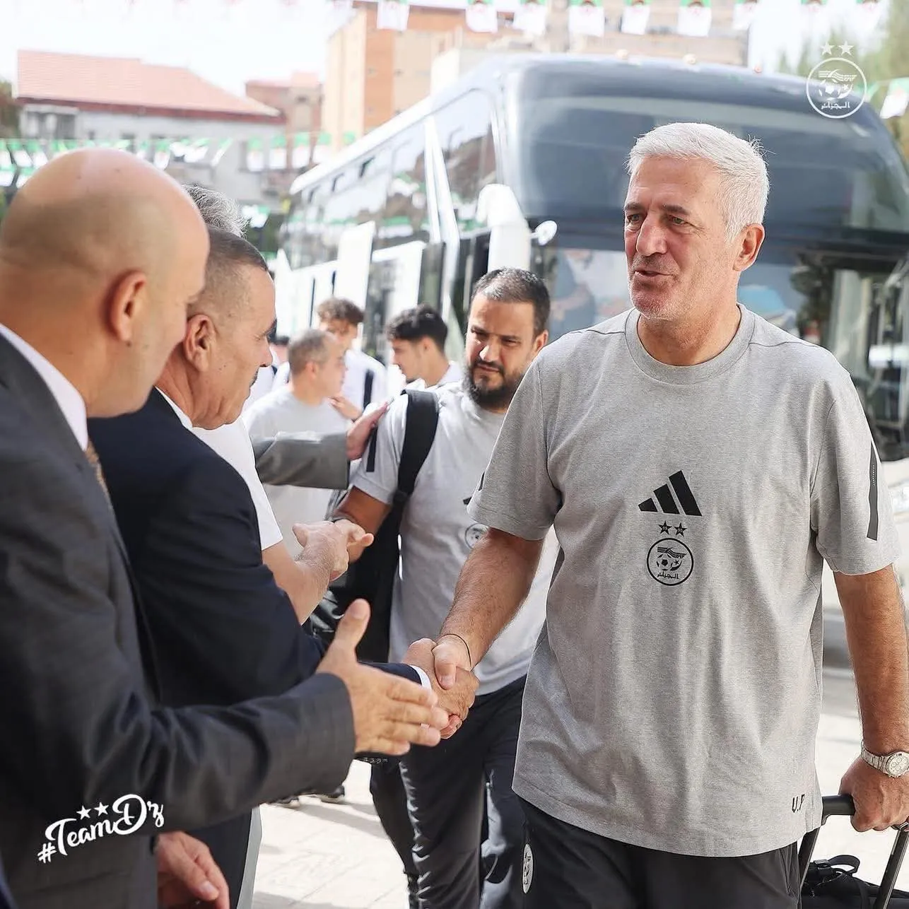 المنتخب الوطني يصل إلى تيزي وزو تحسبا لمواجهة أوغندا