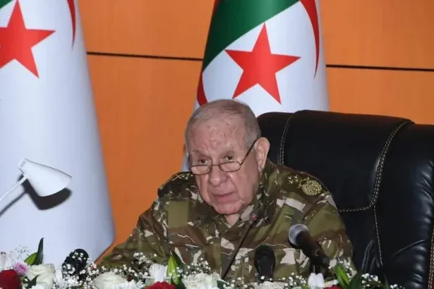 شنڨريحة ينصب العميد أيت وعرابي مديرا للأمن الداخلي