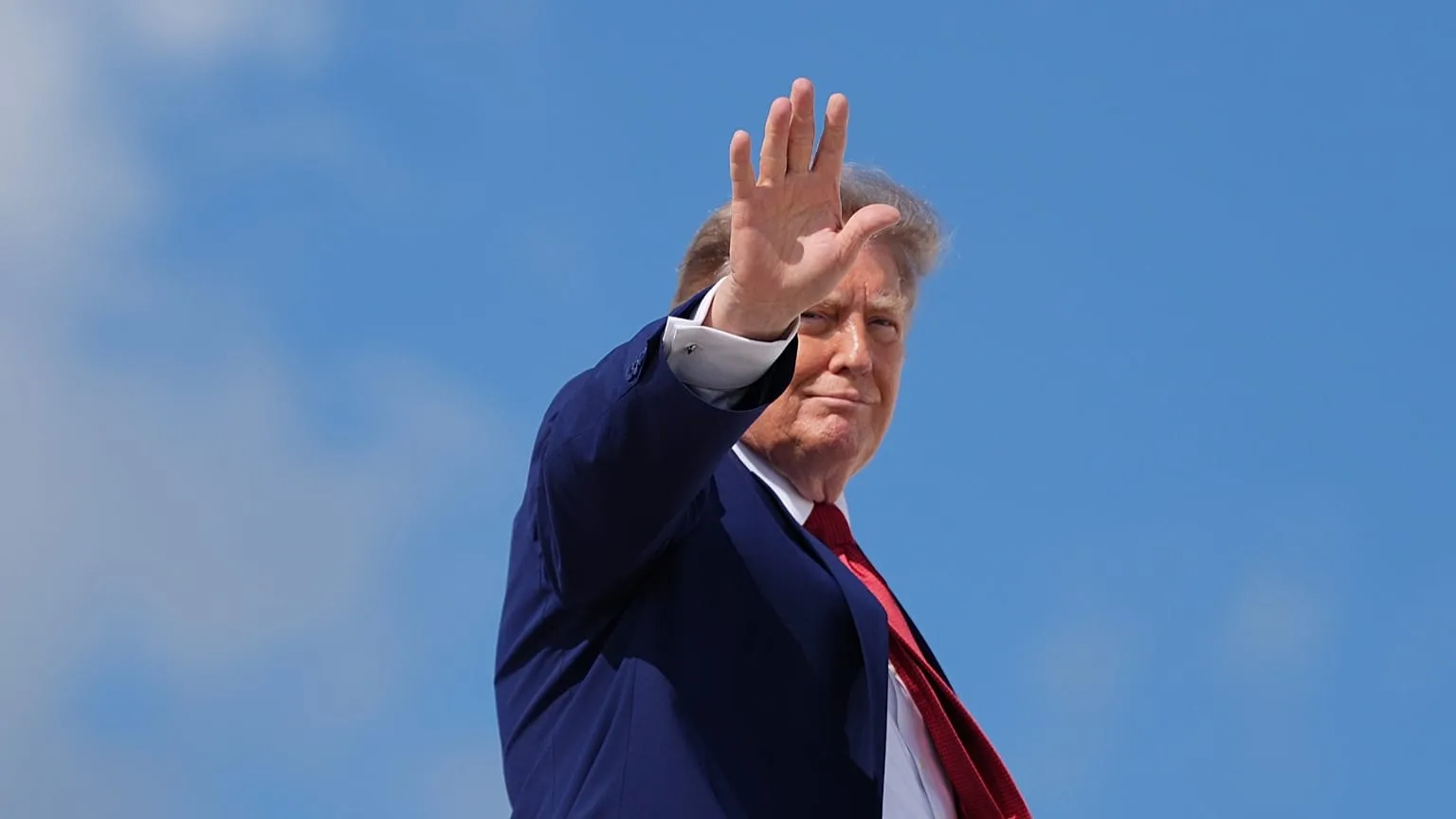 ترامب يكشف عن 3 استراتيجيات للتعامل مع طهران وتشديد الضغط الاقتصادي