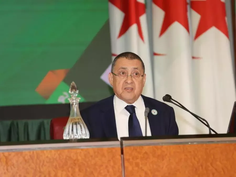 وزير الداخلية يستقبل وزير العدل والشرطة السويسري