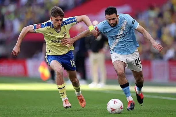 آيت نوري يتأهل لنهائي كأس الإتحاد الإنجليزي رفقة المان سيتي