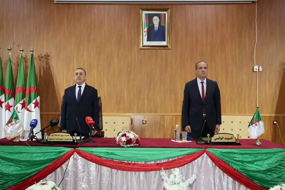 تنصيب عمر بوطهراوي واليا لولاية بريكة