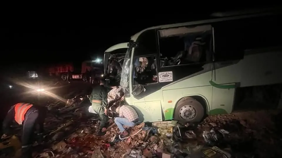 وفاة 3 أشخاص في اصطدام بين حافلة لنقل المسافرين وسيارة بغرداية