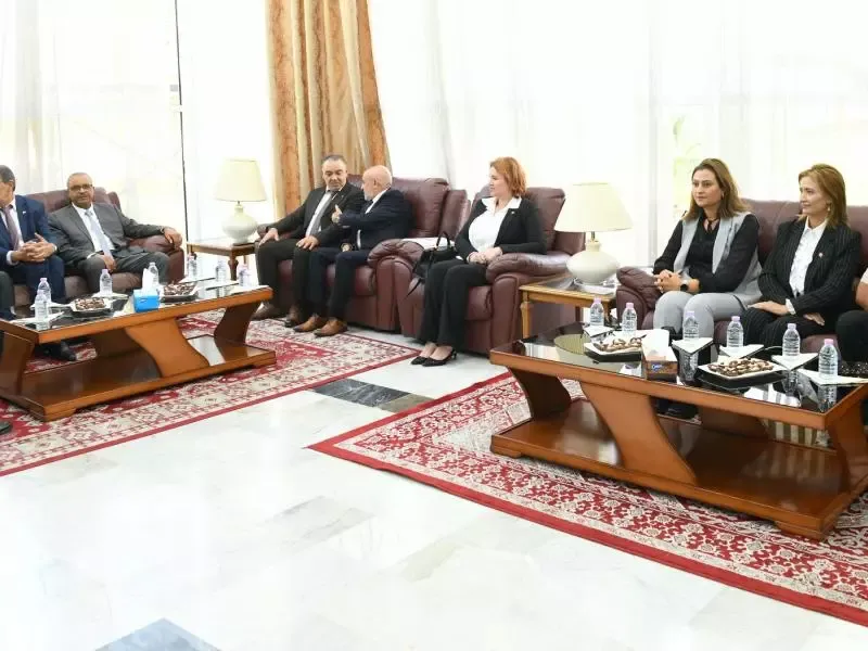 وفد عن مجموعة الصداقة البرلمانية \"التونسية- الجزائرية\" يحل بالجزائر