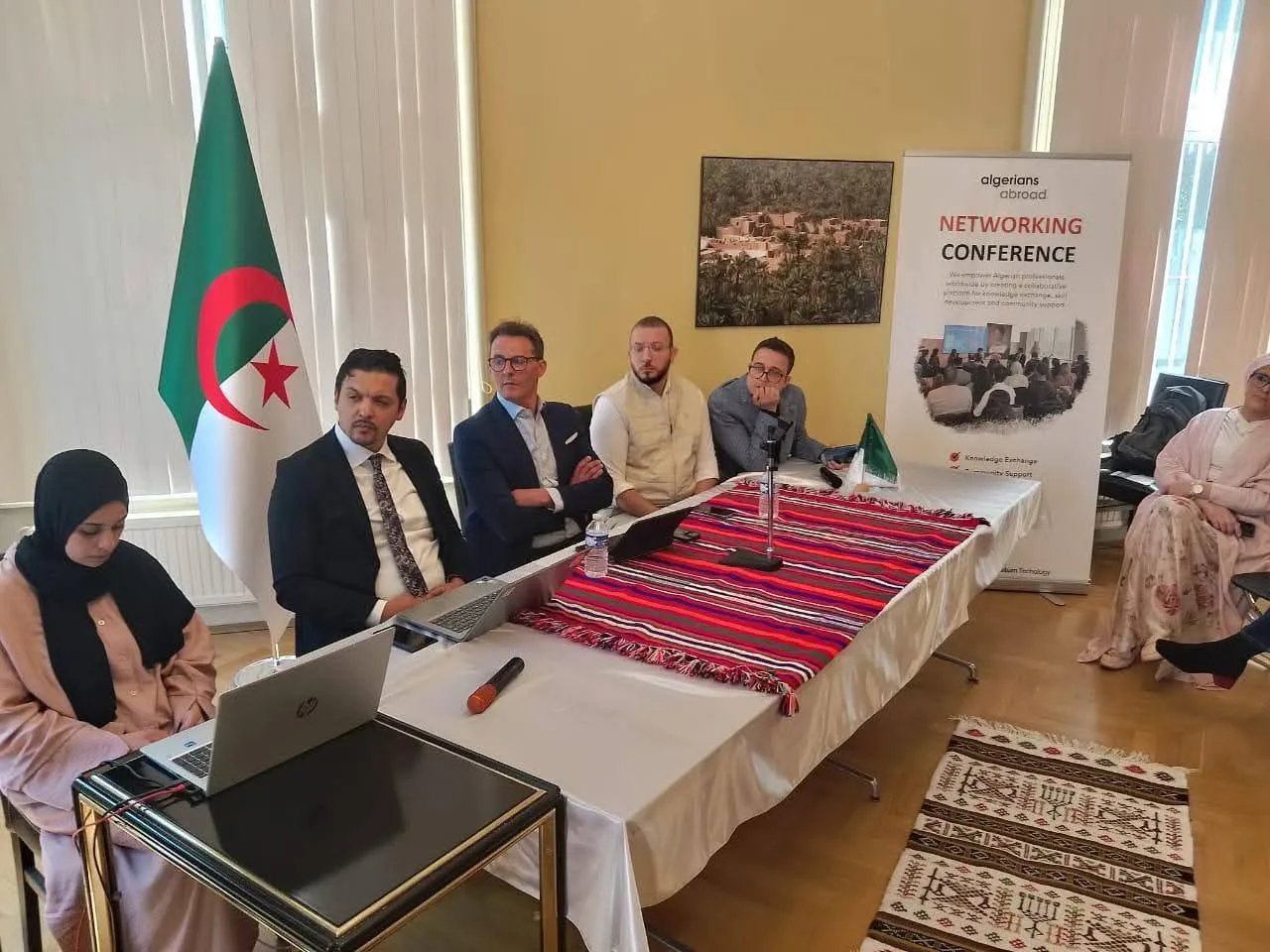 دعوة لاستقطاب شباب الجالية حاملي المشاريع للاستثمار في الأرض الأم