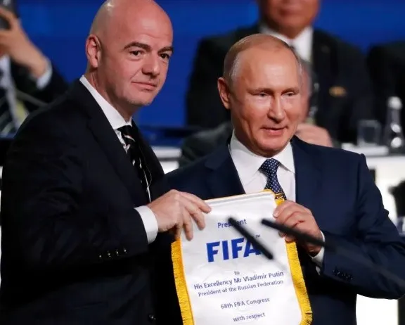 دعوة إنفانتينو لعودة روسيا تفجر غضبا أوروبيا واسعا