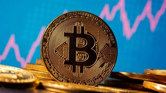 عملة البيتكوين تتراجع بنحو 6 بالمائة