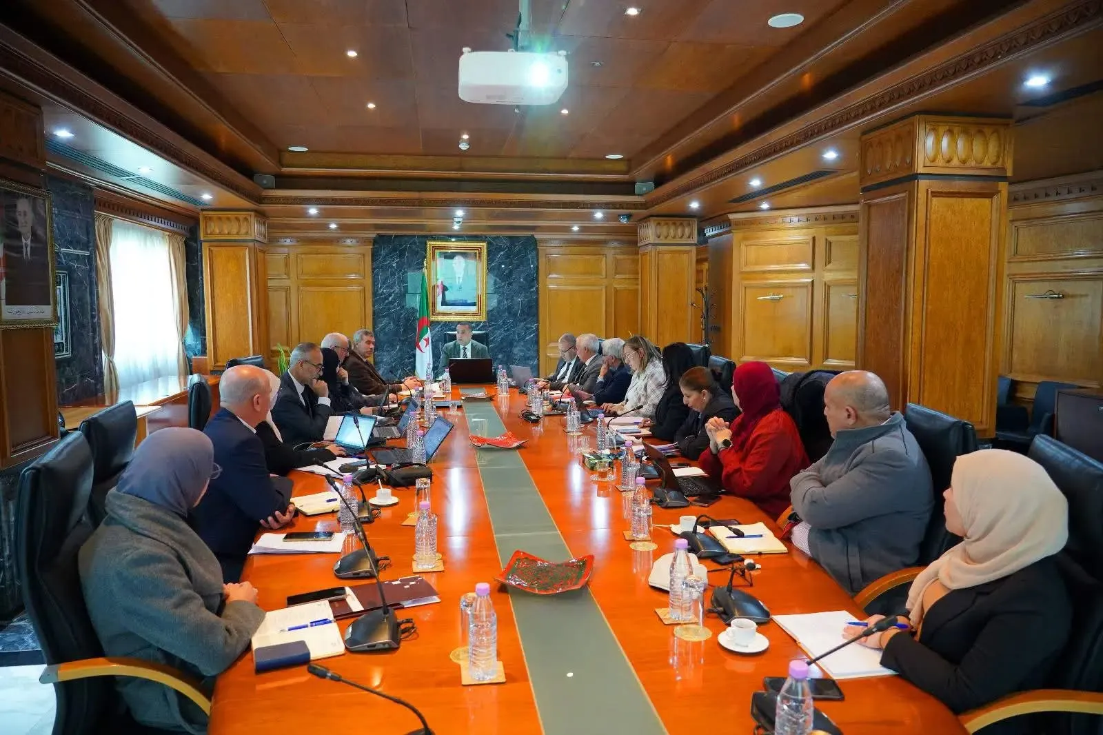 عجال يترأس اجتماعا حول الأنظمة المعلوماتية