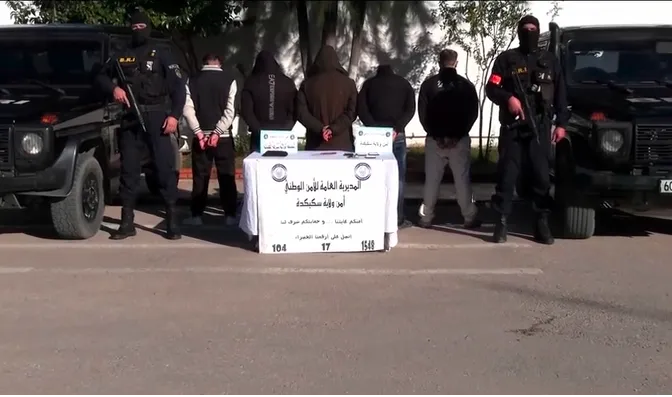 توقيف 5 أشخاص حاولوا سرقة سيارة فخمة بسكيكدة