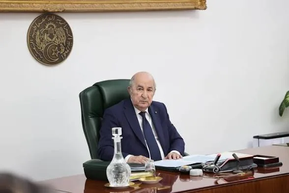 رئيس الجمهورية يشيد بخروج الجزائر من قائمة “غافي”