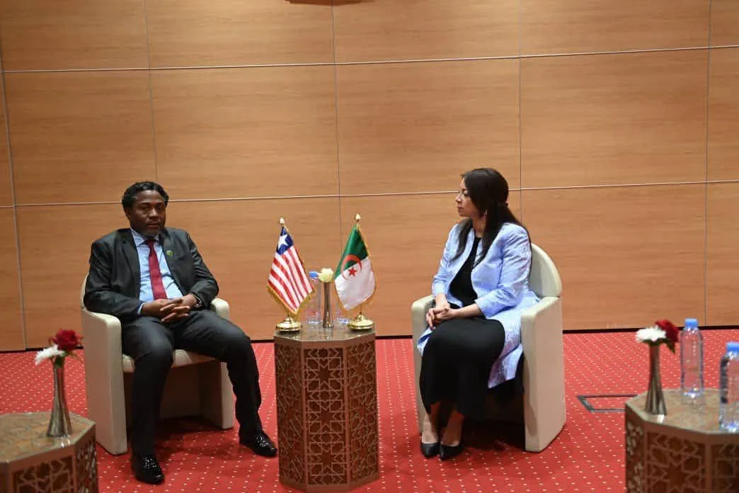 الجزائر-ليبيريا: تبادل وجهات النظر حول أبرز القضايا الإفريقية