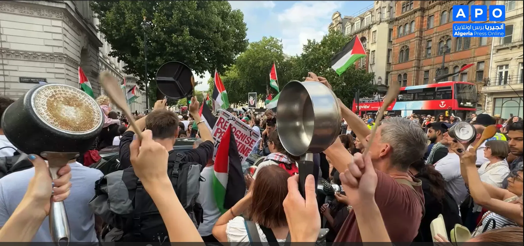 صوت الأواني يعلو فوق صمت الحكومة: لندن تنتفض لأطفال غزة