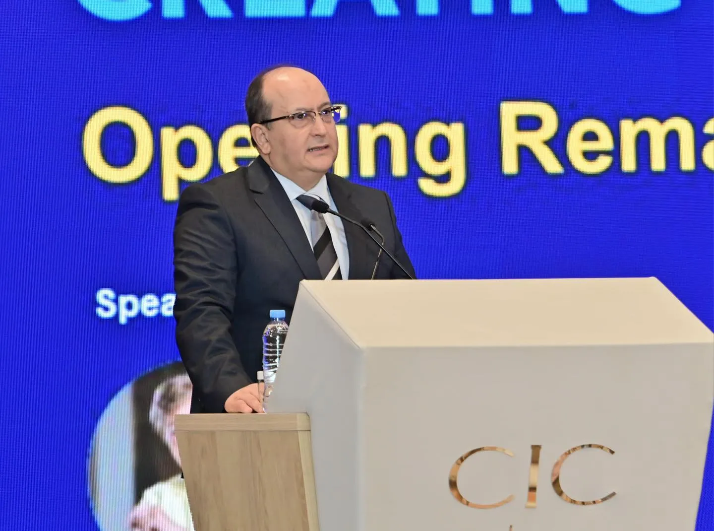 غريب يشدد على الاستثمار في الموارد البشرية والشباب لمشاركتهم في التنمية