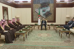 جلسة موسعة بين الرئيس تبون والوفد السعودي