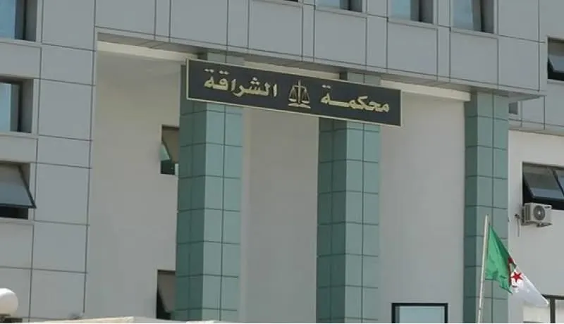 محاكمة سائق شاحنة تبريد ضبط متلبسا بشحن لحوما بيضاء فاسدة