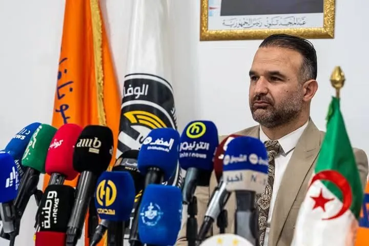 استقالة مفاجئة للمدير الرياضي لوفاق سطيف فريد ملولي بعد الانتصار
