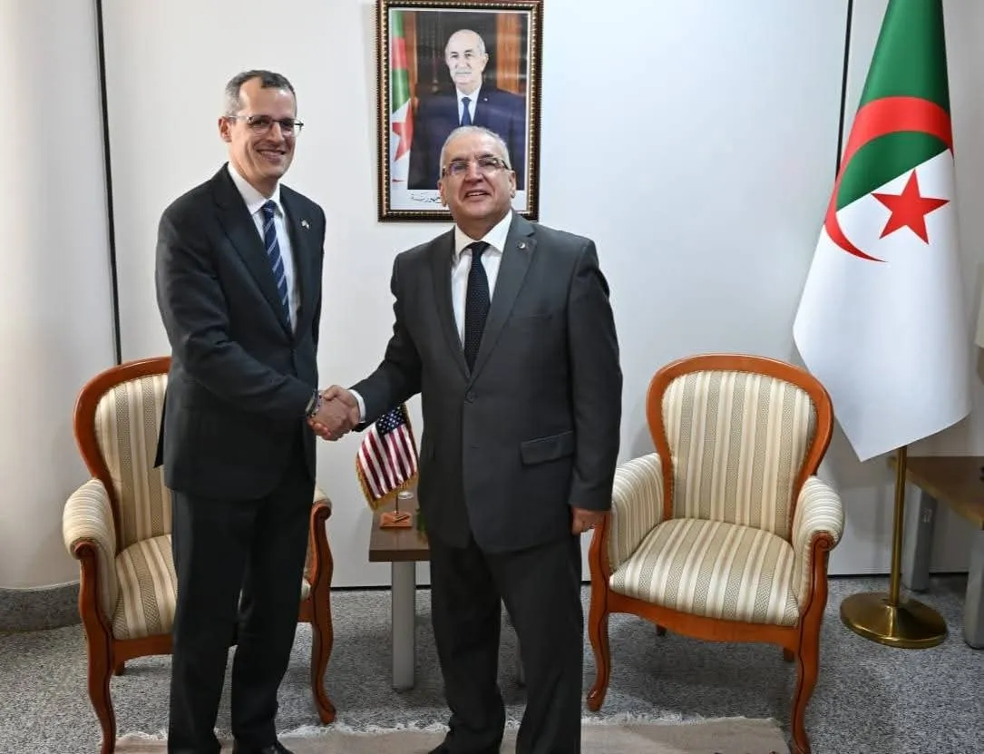 مقرمان يستقبل القائم بالأعمال بالنيابة لسفارة أمريكا بالجزائر