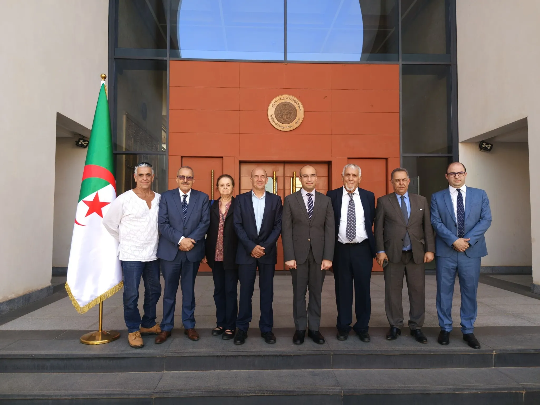 شايب يلتقي بوفد من الجالية الجزائرية المقيمة في كاليدونيا الجديدة