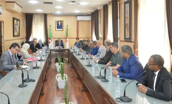 وزير التربية يشرف على تنصيب اللجنة الوطنية للخدمات الاجتماعية